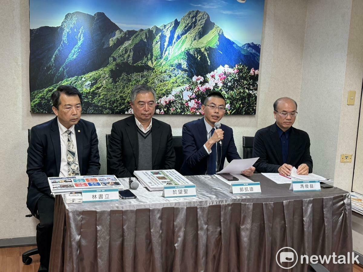 內政部今（12）天召開部務會報後記者會。 圖：謝莉慧/攝