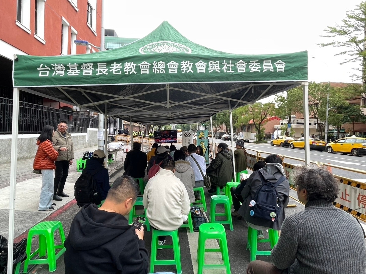 台灣公民陣線宣布捍衛民主40天， 若法案闖關將至王鴻薇選區抗議。 圖:台灣公民陣線提供