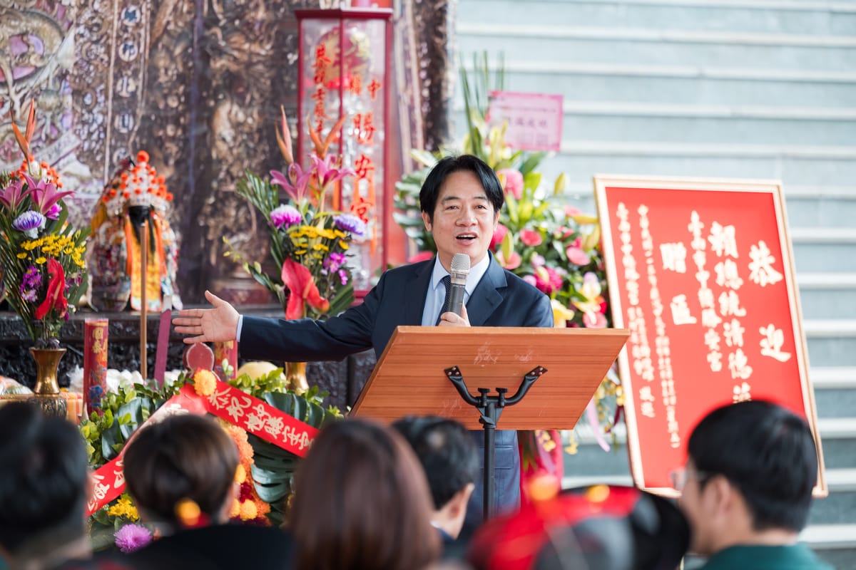 總統賴清德赴台南中樓勝安宮參香。 圖：總統府提供