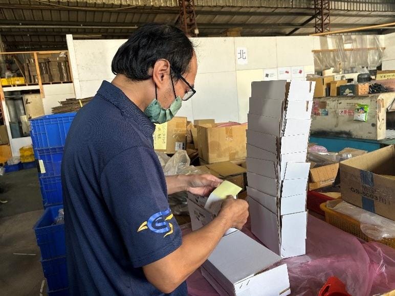 阿信現在已能完成每天主管交辦工作項目。 圖：台中市勞工局/提供