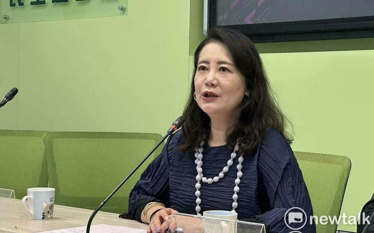 民眾黨集會出現罷免連署 吳思瑤痛批「挺柯文哲是假，搞罷免是真」