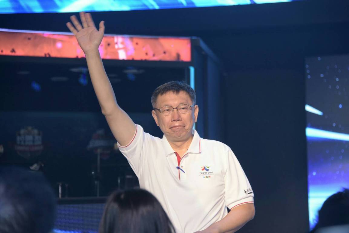 柯文哲直言，基隆輕軌到現在為止可行性計畫還沒出來，反問「既然還沒出來那通車是誰講的？」認為說這樣的話簡直是「畫唬爛」。 圖：台北市政府提供