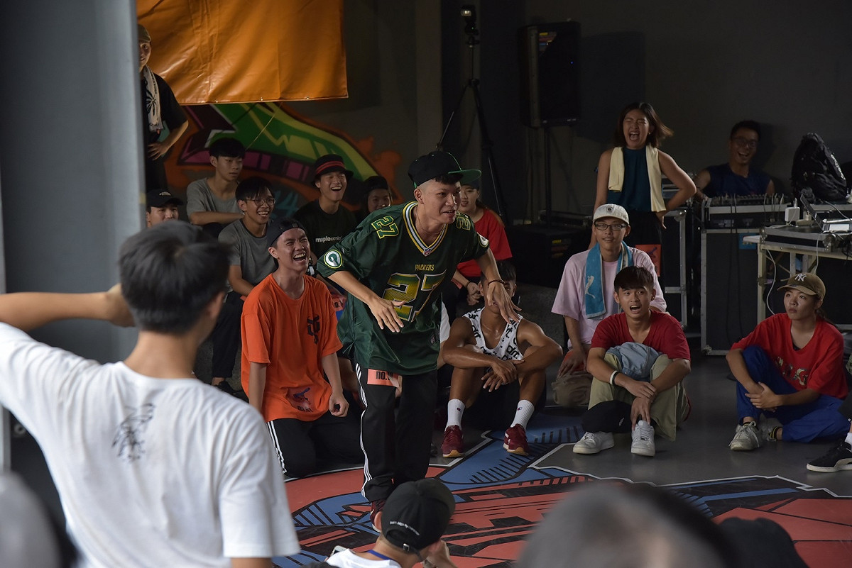 各路舞林高手在比賽中大展身手。 圖：屏東縣政府/提供