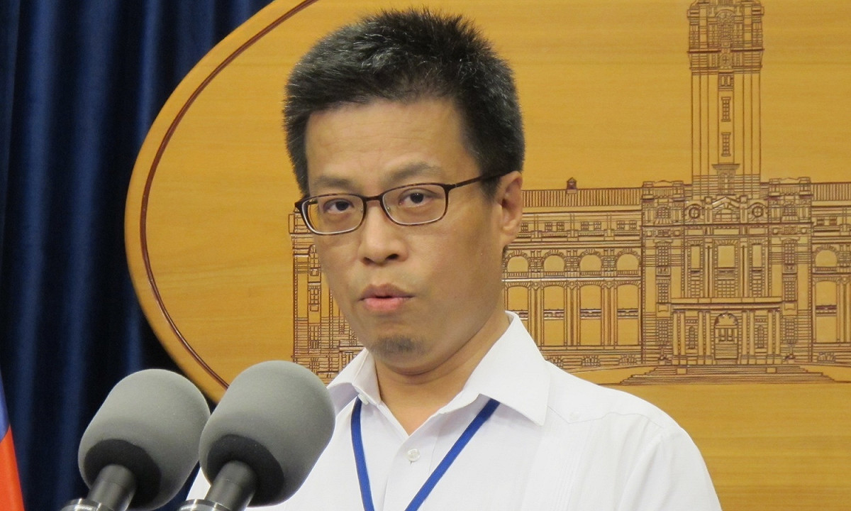 針對前立委蔡正元爆料總統蔡英文10年前曾與其「密會」談及中影交易案，總統府發言人黃重諺(圖)22日晚間透過聲明稿否認。 圖：新頭殼資料照片