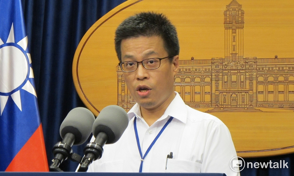 總統府發言人黃重諺11日表示，蔡總統上午沒有講核電是選項。 圖：新頭殼資料照片