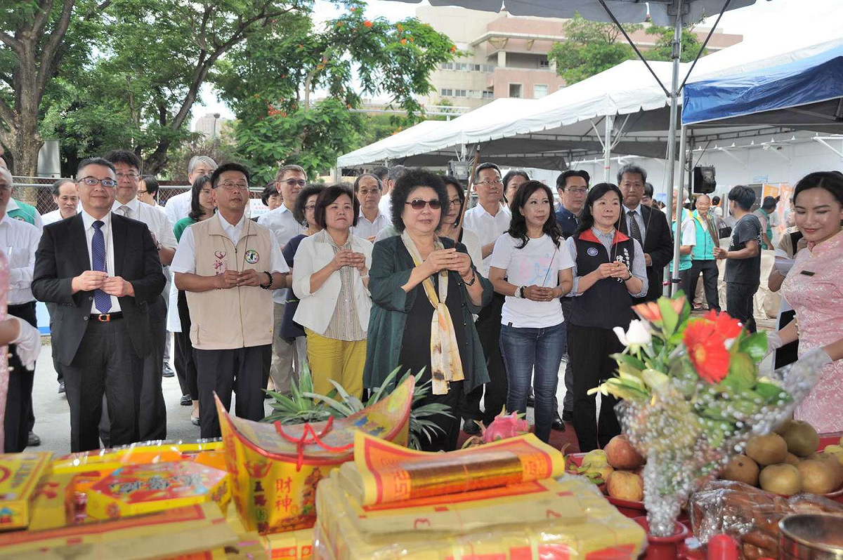 陳菊出席高齡整合長照中心大樓動土典禮。 圖：高雄市政府/提供