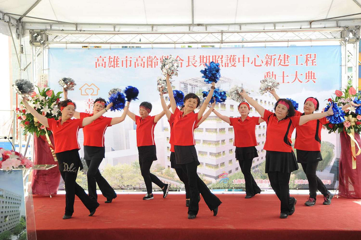 陳菊出席高齡整合長照中心大樓動土典禮。
 圖：高雄市政府/提供