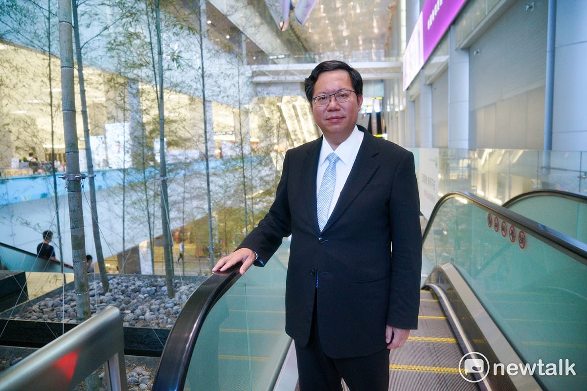 桃園市長鄭文燦認為，「前瞻基礎建設計畫」能打通桃園的任督二脈，展開台北、新北早就開始的捷運建設，「台北吃牛排，我們少要吃牛肉湯麵」。 圖 : 常日豪 / 攝