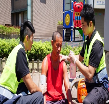 因應高溫警戒，新北市消防局進行救護情境演練。 圖：新北市政府/提供