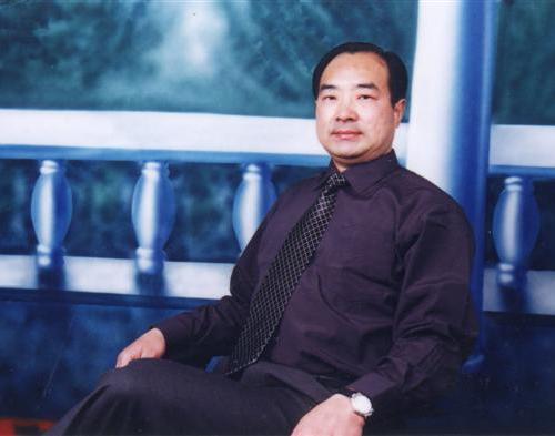 中國異議人士楊天水家屬12 日突然被通知因為查出罹患腦瘤，要辦理保外就醫。由於楊天水的情況與已故諾貝爾和平獎得主劉曉波類似，大陸異議人士抨擊北京當局故技重施。
 圖：翻攝自獨立中文筆會網站