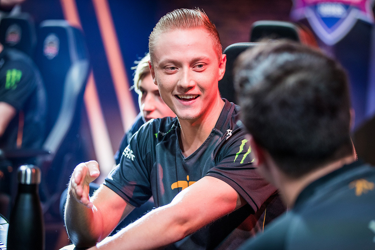 Rekkles是FNC的當家AD選手，有著燦爛金髮的他以高顏值著稱。 圖：翻攝自 LoL Esports Photos flickr
