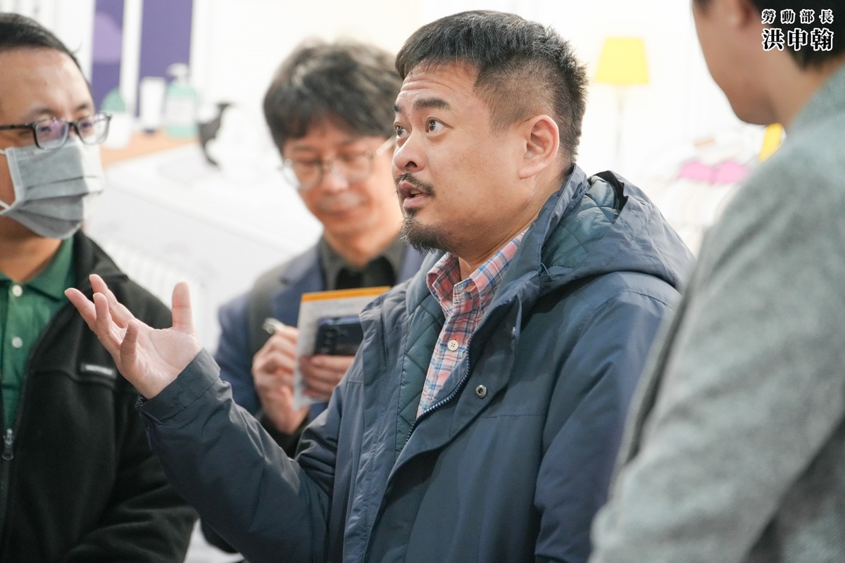勞動部長洪申翰。 圖：翻攝自洪申翰 臉書
