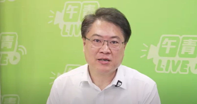 民進黨秘書長林右昌於民進黨直播節目《午青live》喊話藍白理性支持者。 圖：翻攝自民進黨YT