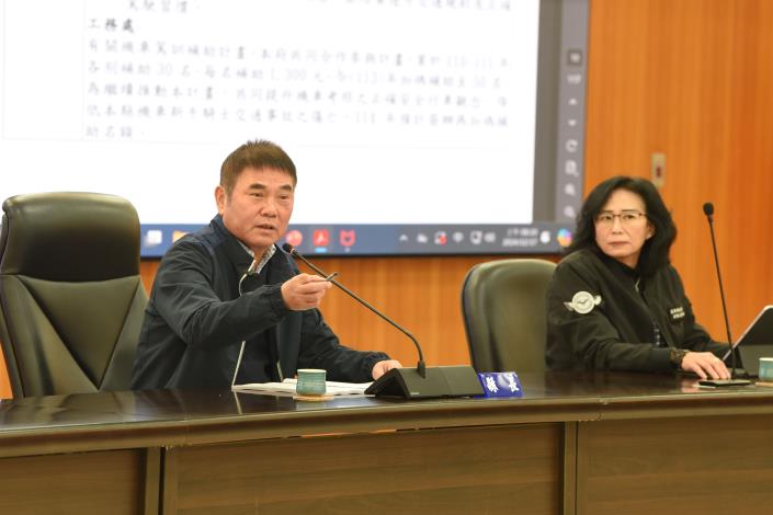 苗栗縣長鍾東錦(左)。 圖：苗栗縣政府 提供
