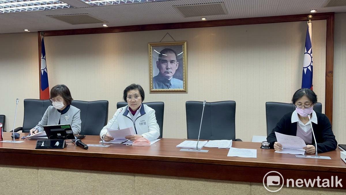 民進黨團因抗議韓國瑜釀內委會唱空城，國民黨趁機開會確認選罷法審查議事錄。 圖：金大鈞/攝