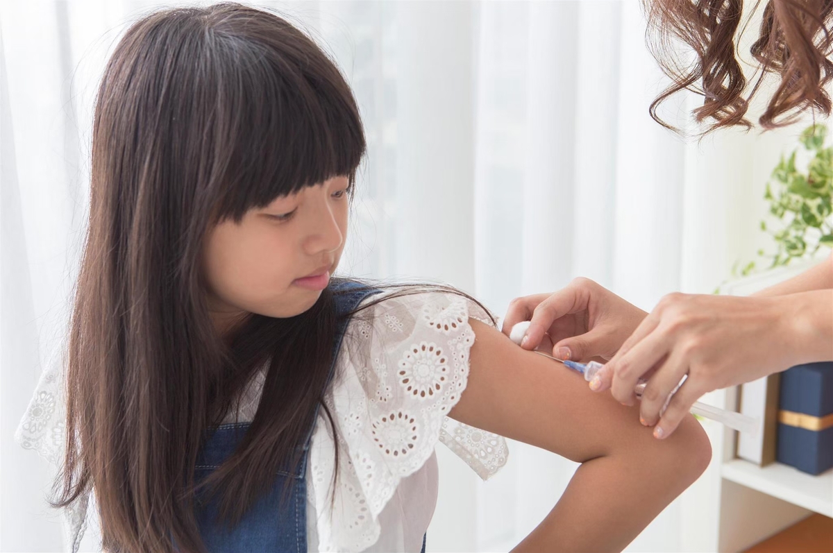 疾管署10月1日開打公費三價流感疫苗6,864,910劑，由國光、GSK、東洋、賽諾菲、高端供應。 圖：新頭殻資料照