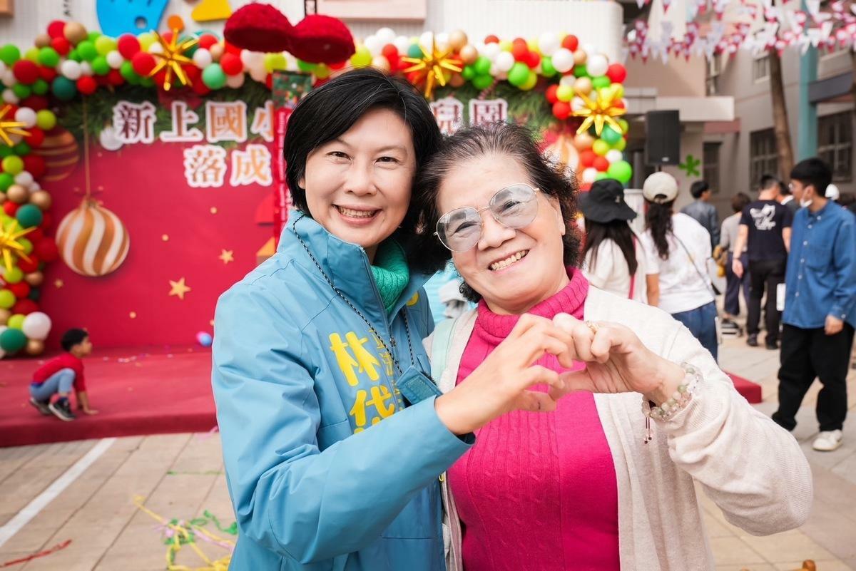 林岱樺(左)強調國民黨版財劃法通過後，高雄公共建設往後自籌款的負擔將更重。 圖：林岱樺服務處提供