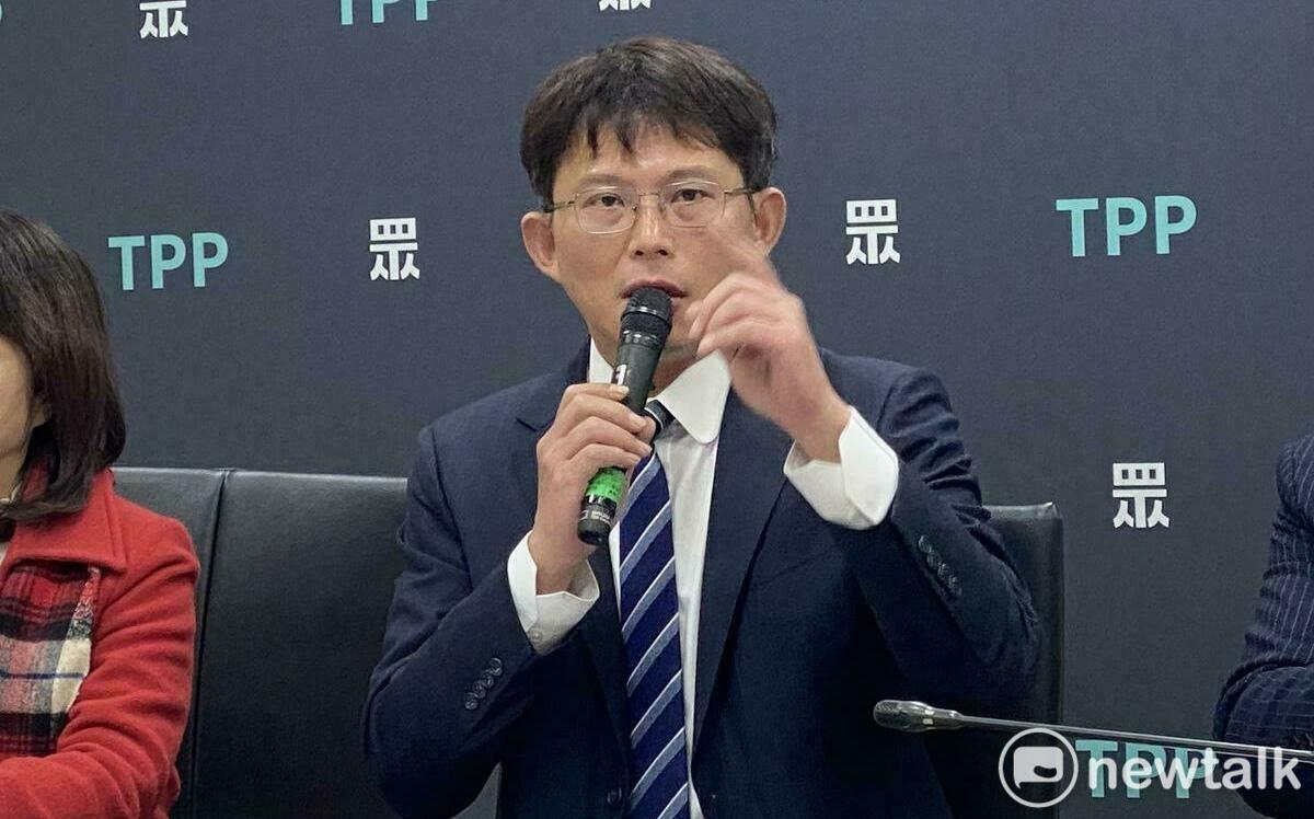 不只許智傑！邱志偉也與吳乃仁吃飯 黃國昌：還搭公務車 敢說沒去？