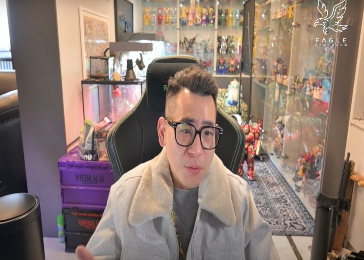 對於統神的指控，蹦闆表示「他覺得我頭低，我覺得看個人見解啦，因為我練習的時候，就是這樣練的」。 圖：翻攝自蹦闆YT頻道