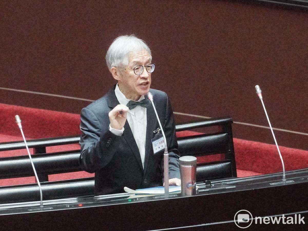 陽明交大法律學者林志潔表示，因為國民黨、民眾黨的不支持，我們失去多位優秀適格的大法官，是我國憲政發展的巨大損失」，她盛讚何賴傑（圖）的胸襟氣度。 圖：張良一/攝（資料照）