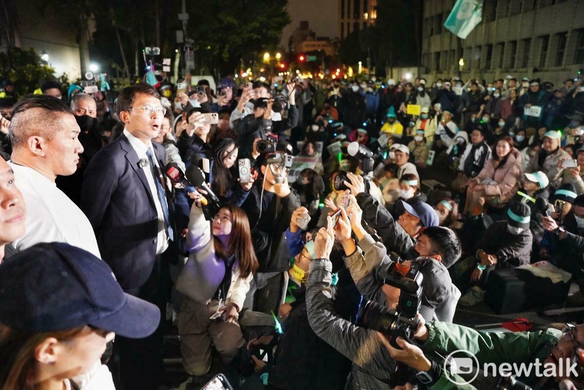 政治評論員吳靜怡向民眾黨喊話，不該再煽動支持者小草，成為政治代罪羔羊。 圖：張良一 / 攝（資料照）