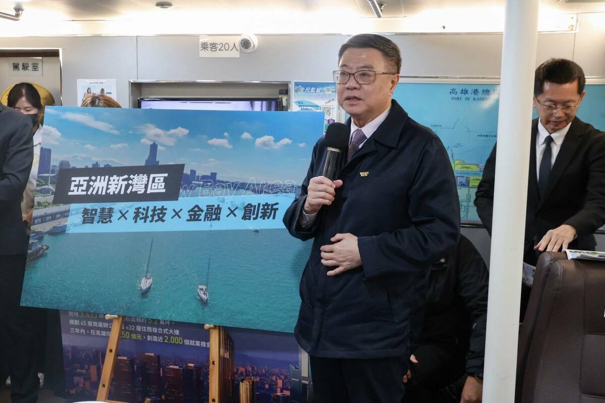 行政院長卓榮泰、副院長鄭麗君、經濟部長郭智輝和高雄市長陳其邁今天到高雄和媒體團參訪「亞洲新灣區相關建設」。 圖：行政院提供