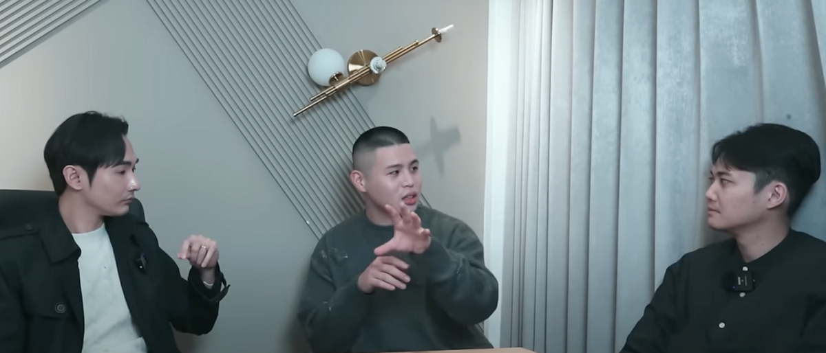 網紅八炯拍攝中國統戰紀錄片。（左一為網紅八炯，中間為陳柏源） 圖：截取自Youtube「攝徒日記Fun TV」