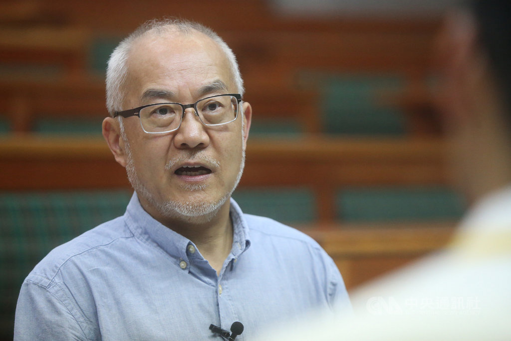 美國史丹佛大學國際研究所中國經濟與制度研究中心高級研究員吳國光近期接受《美國之音》專訪時，使用「衰潰」一詞形容現今的中國社會，認為只要中國不進行政治體制的改革，恐將難以看見未來的希望。 圖：翻攝自 @GaoFalin X 帳號