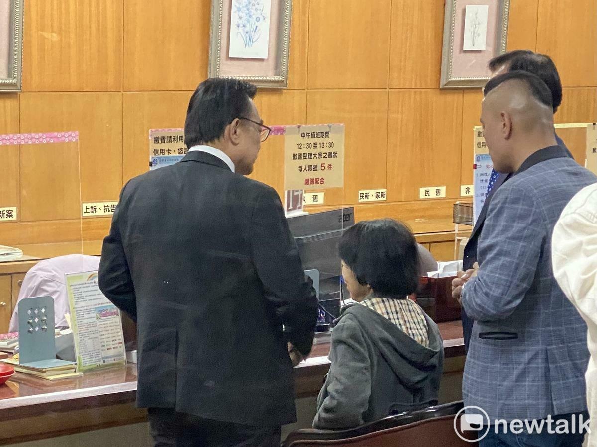 民眾黨主席柯文哲妻子陳佩琪今赴北院幫柯辦理交保。 圖：周煊惠 / 攝