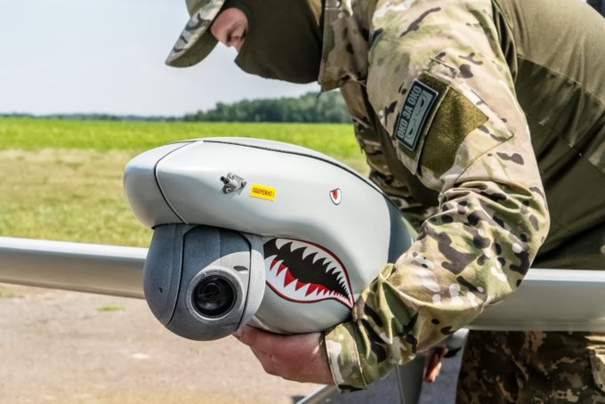 烏軍近日使用 ATACMS 導彈在「鯊魚」無人機的引導下，成功摧毀俄軍位於頓涅茲克臨時被占領地區的重要軍事設施 —— Nebo-M 雷達站。圖為「鯊魚」無人機。 圖:擷自X帳號@DanielR33187703