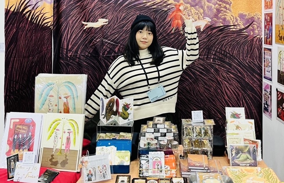 高雄插畫家Sophia Ji獲青年局青創參展補助，參加韓國釜山插畫展。 圖：高雄市青年局提供