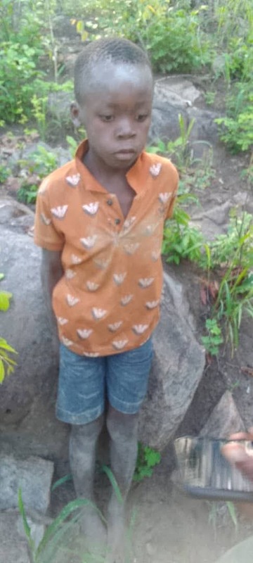 辛巴威西北部的一名 7 歲男孩，蒂諾滕達·普杜（Tinotenda Pudu），在失蹤五天後終於被成功救回。 圖:翻攝自X帳號@mutsamu