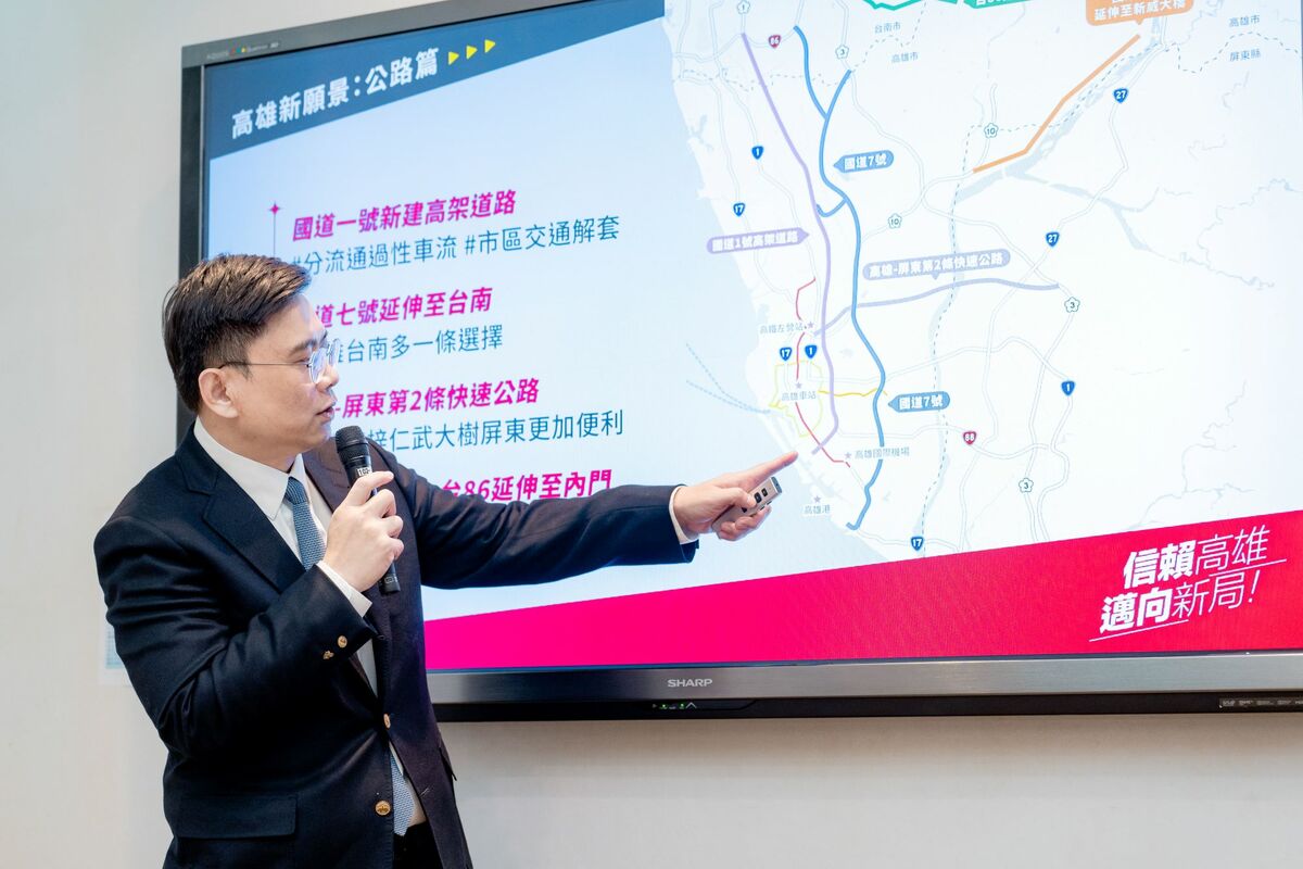 賴瑞隆強調交通是百年建設發展基礎，將秉持「長遠的願景，務實的爭取」讓高雄全面升級、接軌國際。 圖：賴瑞隆服務處提供