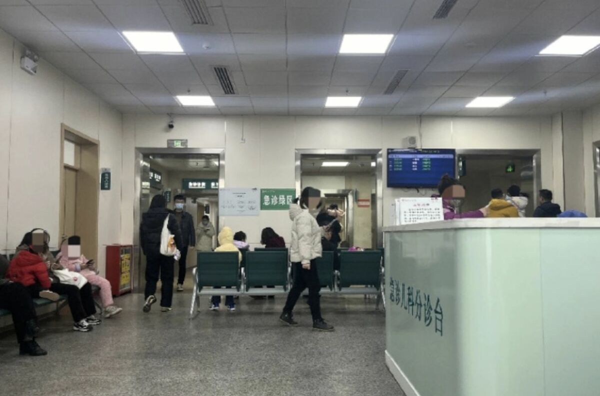 中國呼吸道疾病感染進入高發期，除A型流感，「人類間質肺炎病毒」（HMPV）感染數也在增加。 圖：翻攝微博