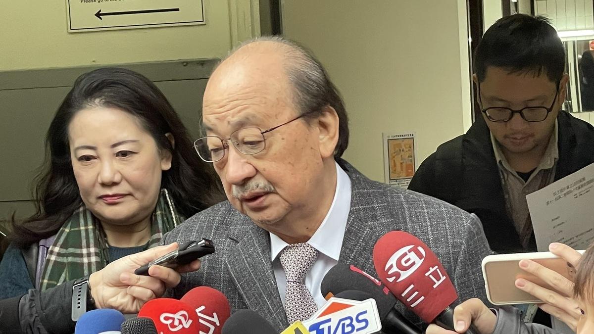 針對憲法訴訟法覆議案，民進黨團總召柯建銘表明黨團立場。 圖：金大鈞/攝
