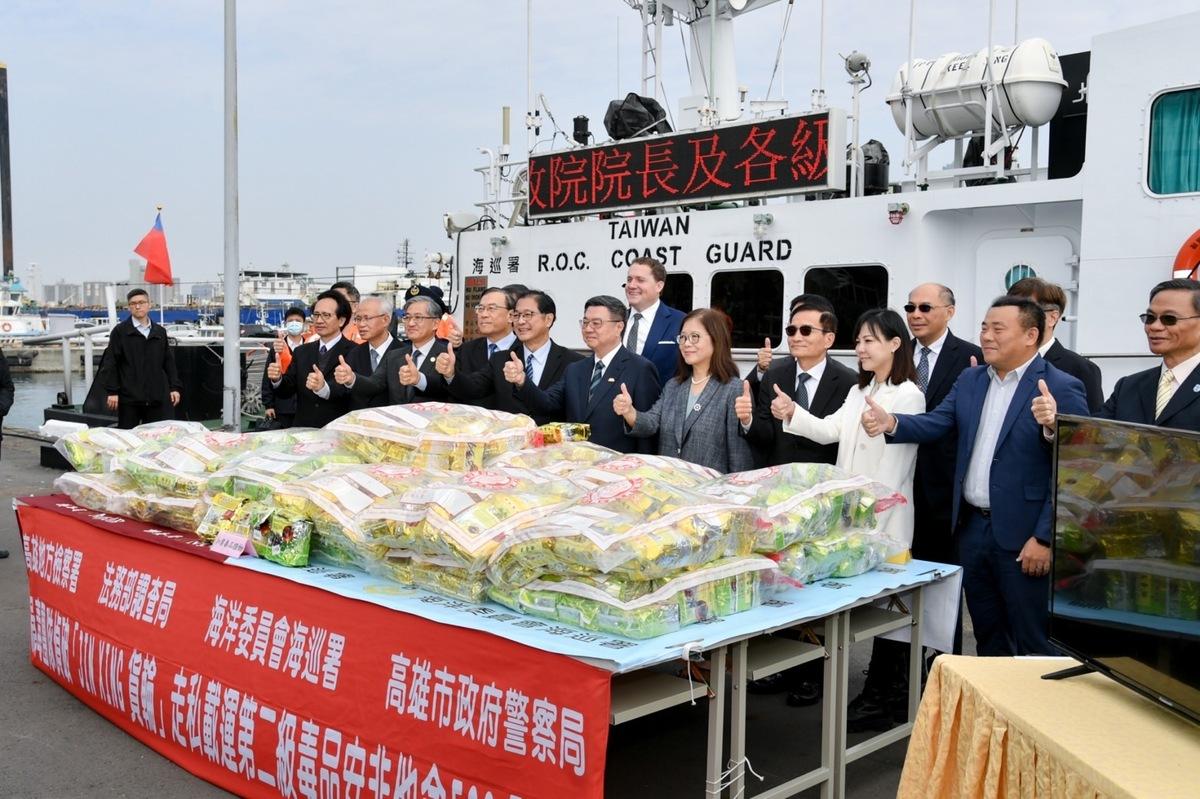 台美跨境緝毒合作破獲市價逾10億元甲基安非他命。 圖：行政院提供