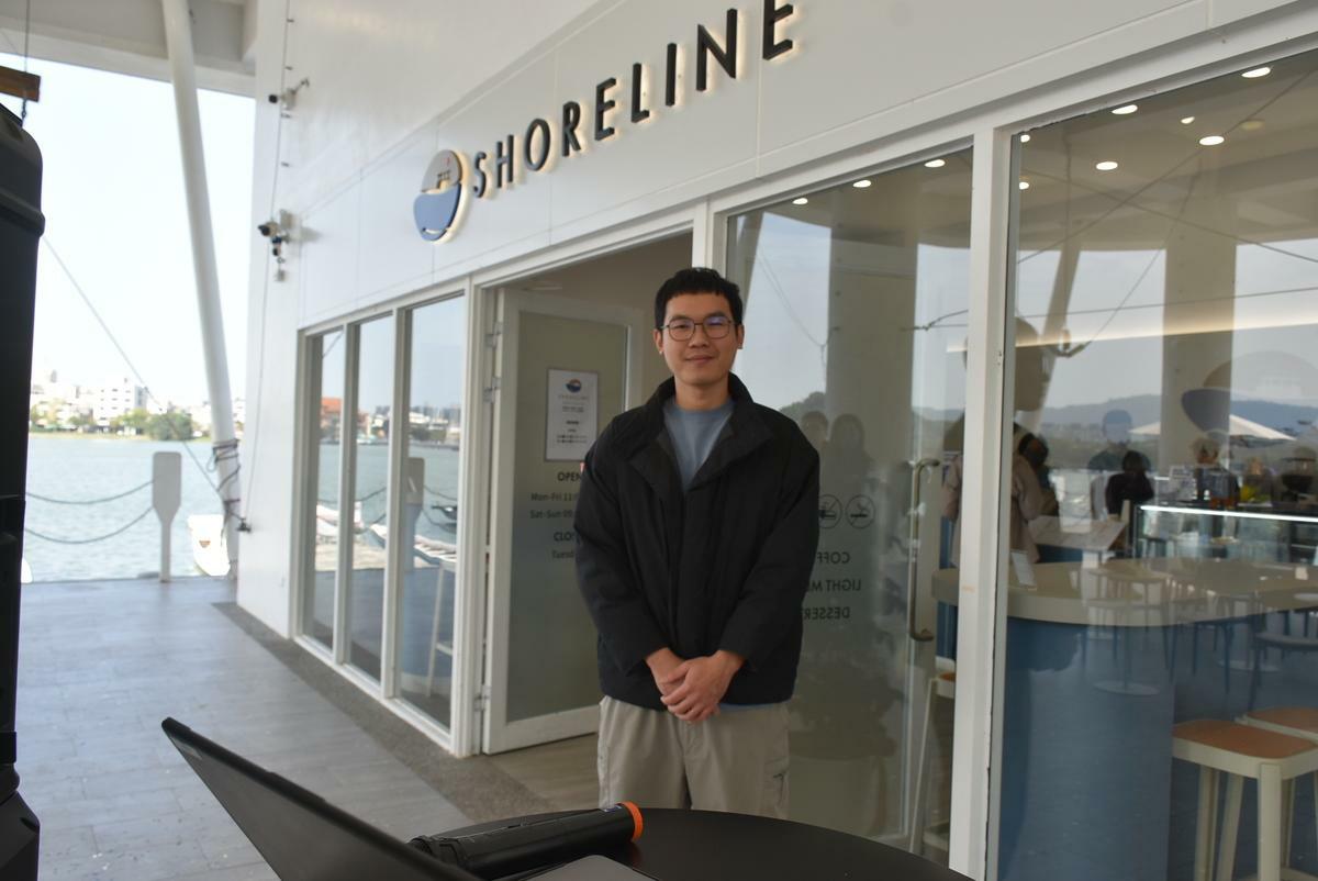 海岸線咖啡執行長陳洛沁希望營造咖啡、水上運動與自然和諧結合的生活美學。 圖：孫家銘攝