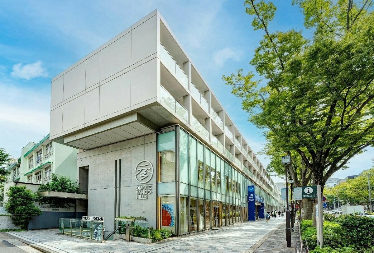 OMOTESANDO HILLS是安藤忠雄所設計的清水混凝土建築之一。 圖：©OMOTESANDO HILLS／提供