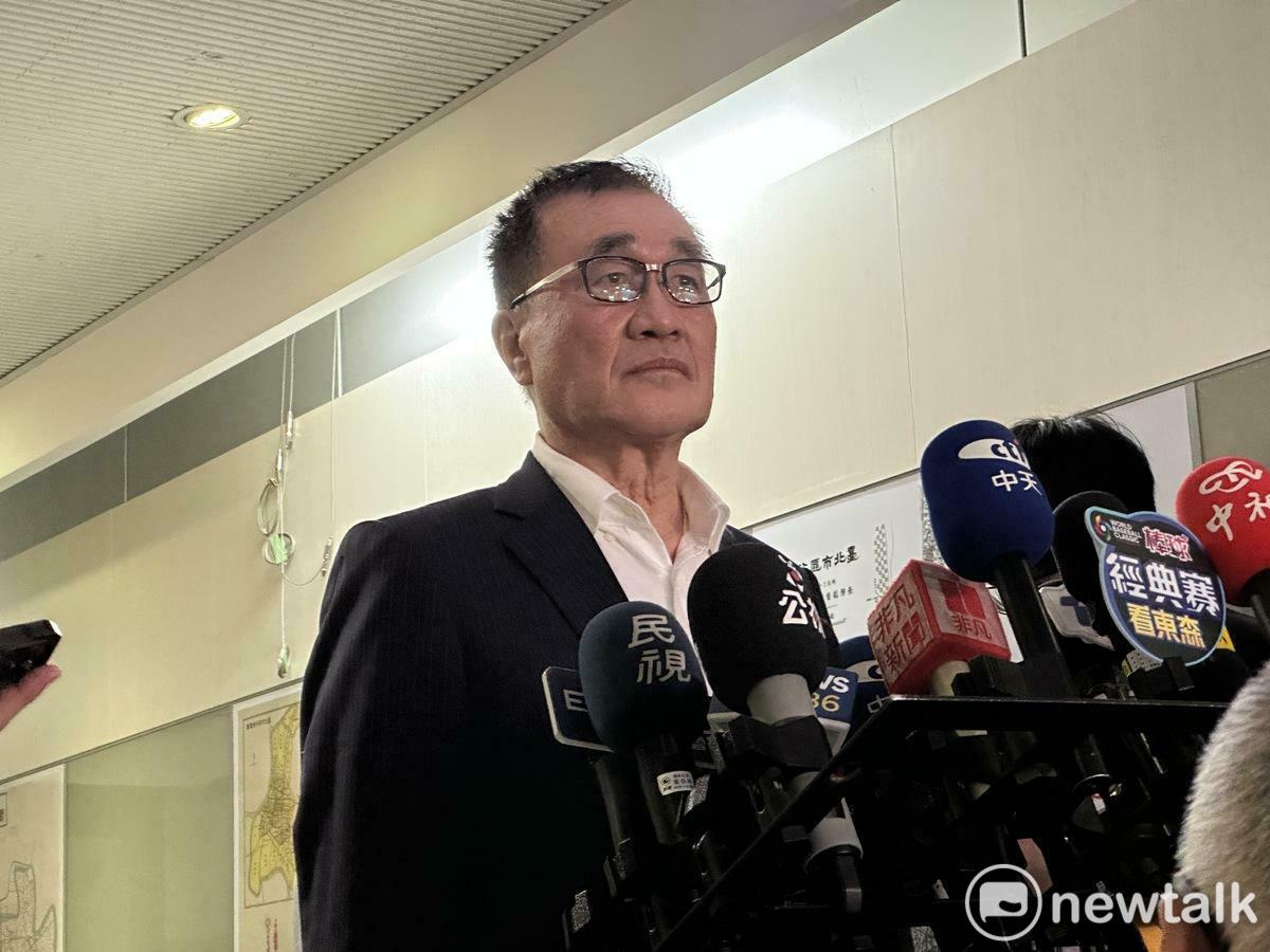 台北市副市長李四川宣布，鼎越公司已正式函文表示願意放棄20％容積獎勵。 圖：周煊惠 / 攝