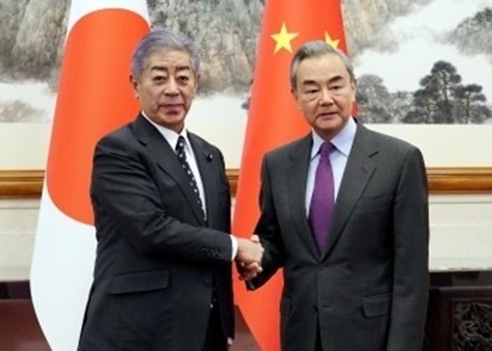 日本外相岩屋毅拚命給中國優惠討好中國，除了他曾收中國賄賂外，也是親中的一環。 圖：攝自外務省官網