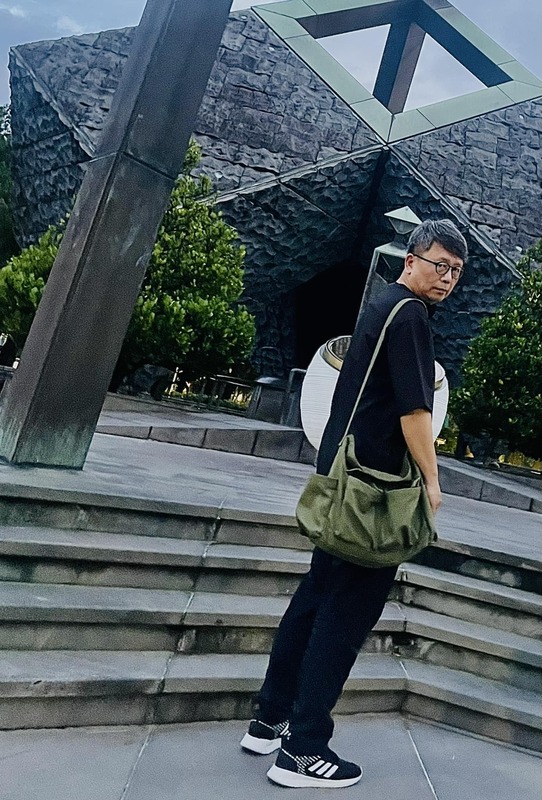 楊力州（圖）的妻子透露，楊力州發文後，就收到惡意中傷、髒話謾罵的威脅，甚至要「送楊力州小孩X X X」，她直呼「請罷免他們」。 圖：取自楊力州臉書（資料照）