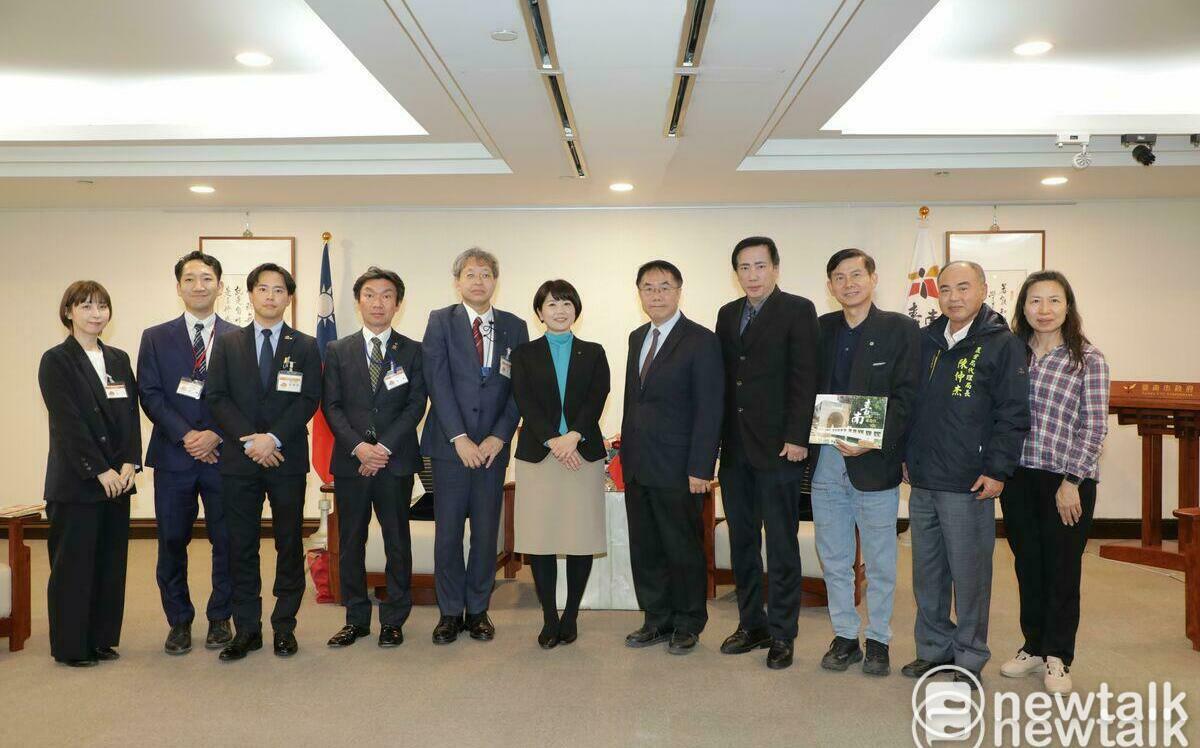 日本前橋市長小川晶首次拜會黃偉哲 期許共促雙方農產觀光