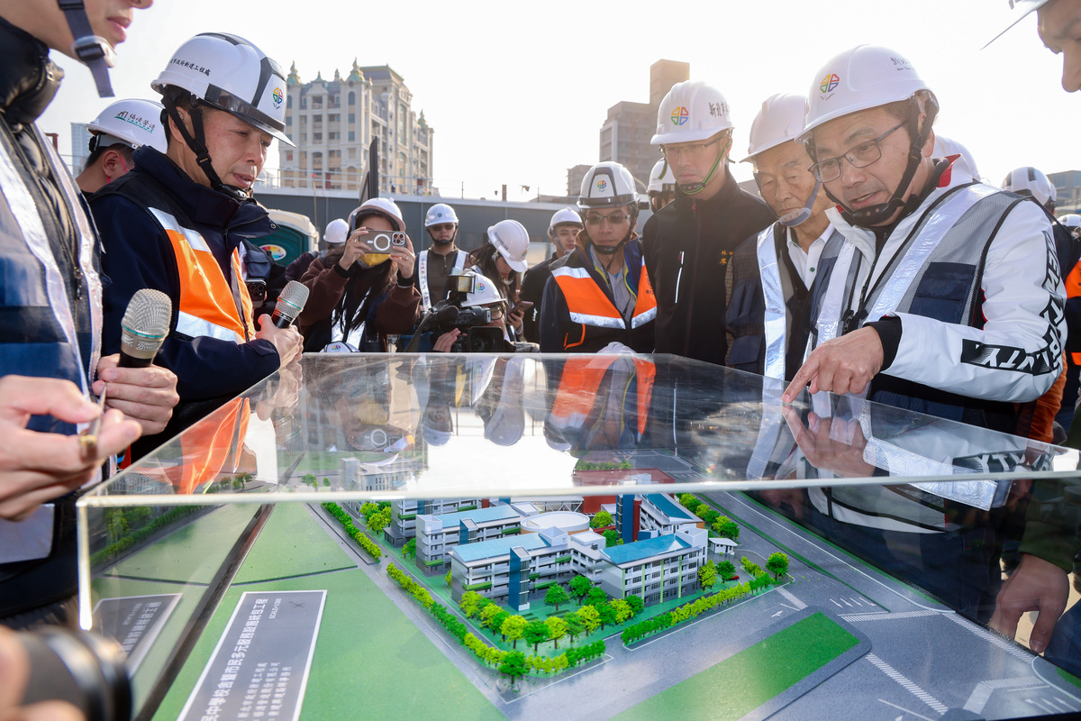 侯友宜視察林口區南勢國中校舍工程進度。 圖：新北市政府/提供
