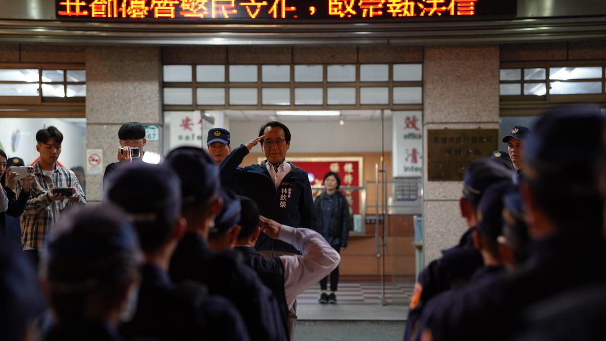 林欽榮檢閱重要節日安全維護工作警力。 圖：高市府警察局提供