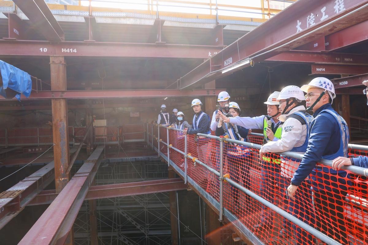 侯友宜視查北環段北機廠工程進度。 圖：新北市政府/提供