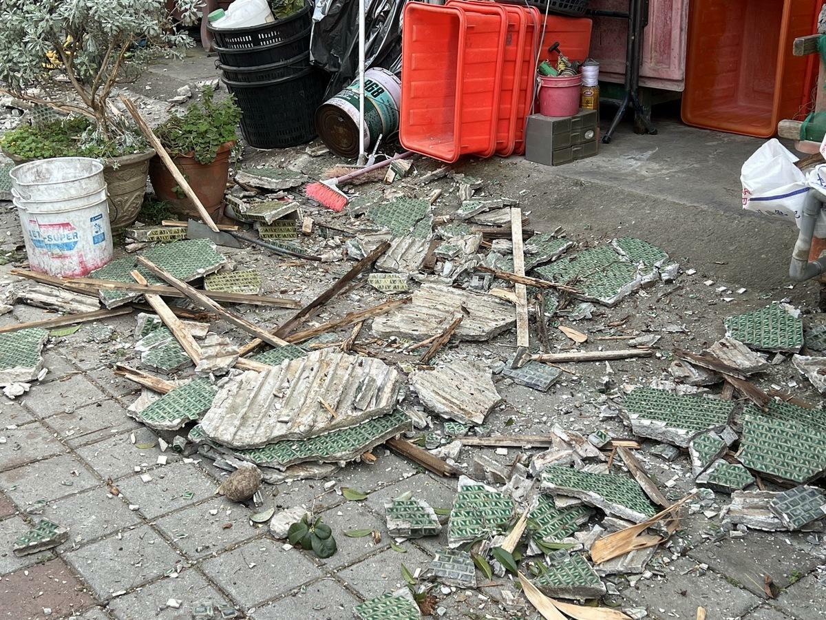 0121地震，嘉義大埔受創嚴重，房屋外牆剝落。 圖：嘉義縣政府提供
