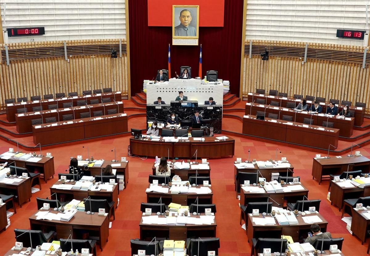高雄市議會完成審議高雄市114年度總預算案。 圖：高雄市議會提供