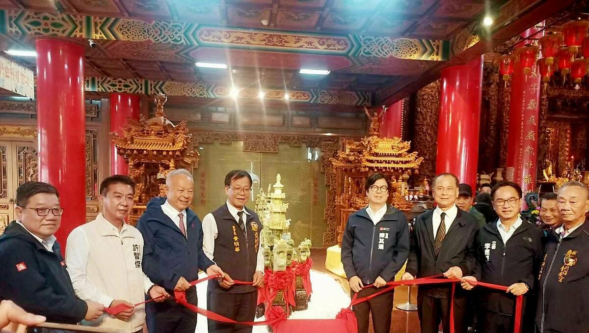 「九龍玉石龍船獻祥瑞」揭幕。 圖：覆鼎金保安宮提供