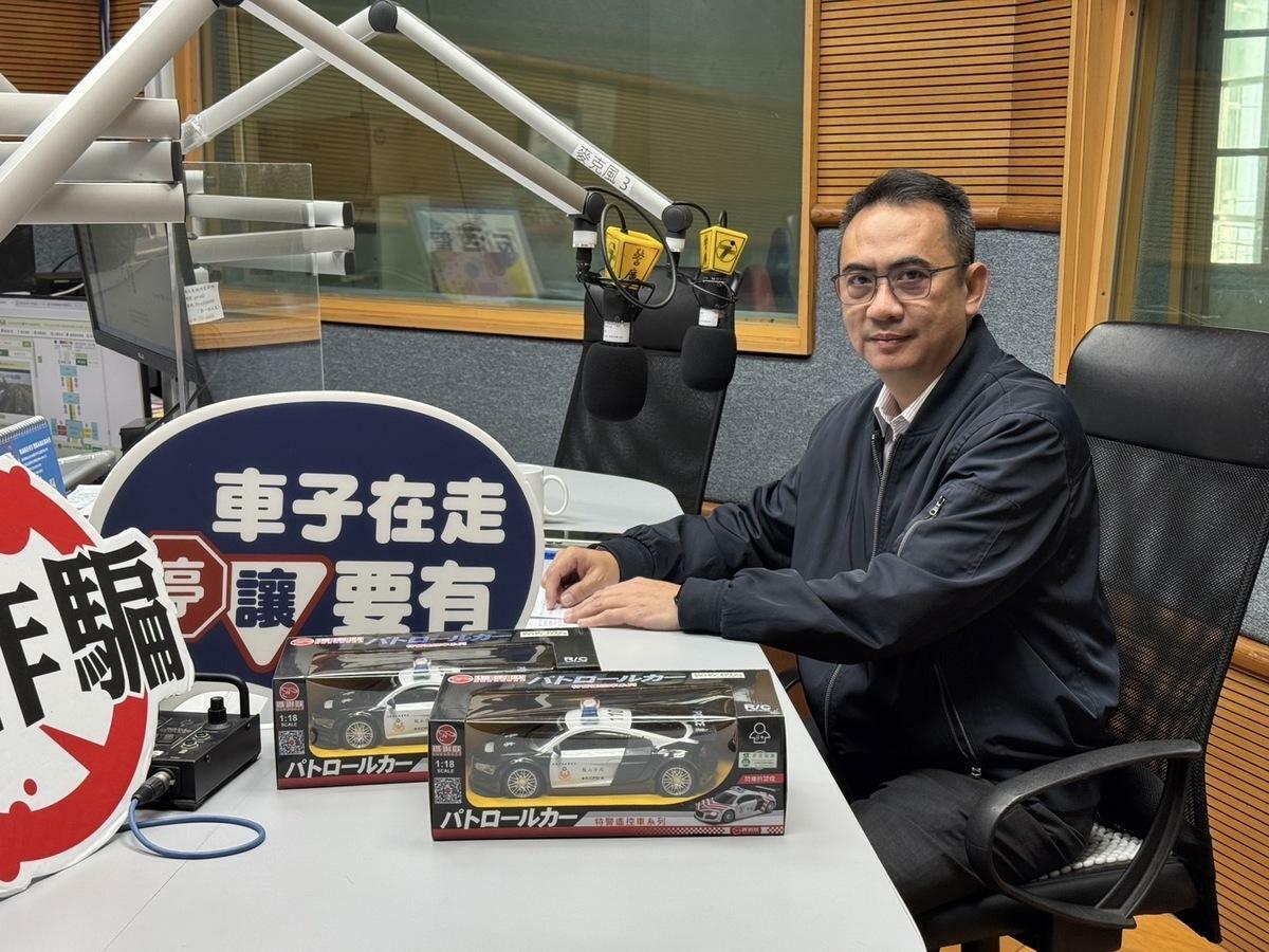 守護市民過好年 高市警鼓山分局長空中宣導反詐秘訣