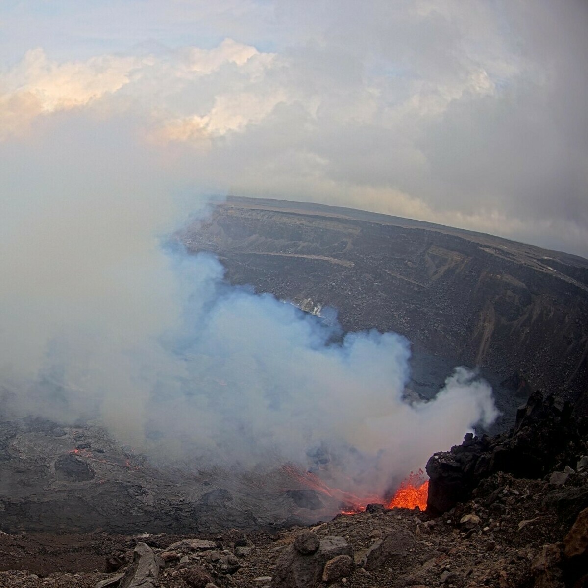 位於夏威夷的基拉韋厄火山於週三（1月22日）再次恢復噴發，這是自2024年12月23日以來的第五次火山噴發。 圖:翻攝自IG帳號usgsvolcanoes